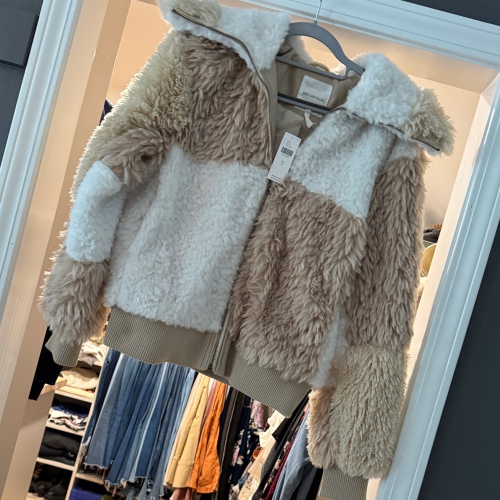 Anthropologie faux fur bomber jacket made by Avec Les Filles. Size small